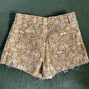 Pac Sun mushroom shorts / new without tags